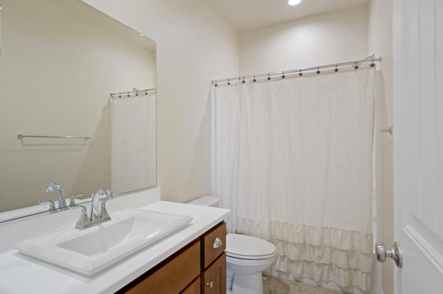 4591 Sandpiper Cir, Turlock, CA 95382