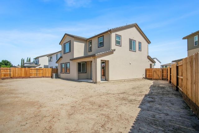 4591 Sandpiper Cir, Turlock, CA 95382