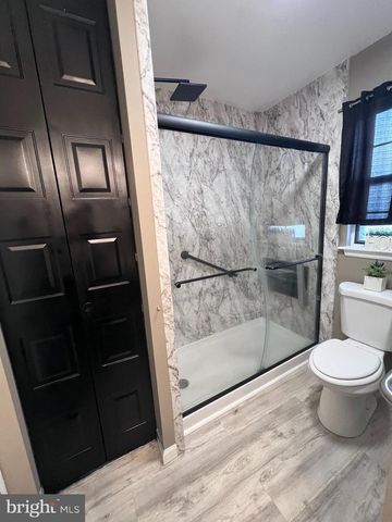 245 LEXINGTON DR, Tuckerton, NJ 08087