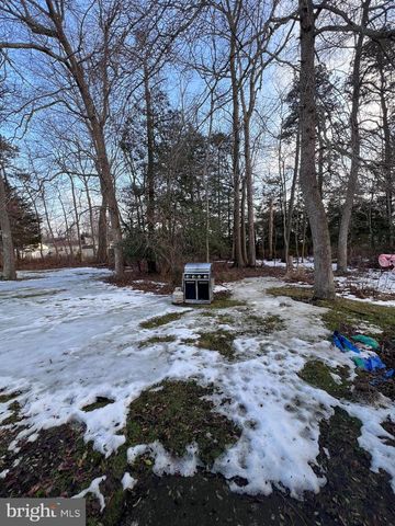 245 LEXINGTON DR, Tuckerton, NJ 08087