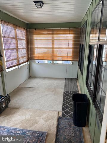 245 LEXINGTON DR, Tuckerton, NJ 08087