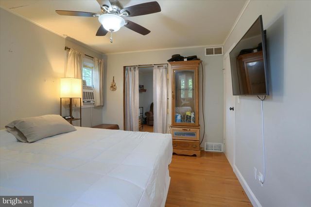102 FOREST DR, Camp Hill, PA 17011