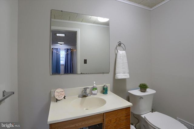 102 FOREST DR, Camp Hill, PA 17011