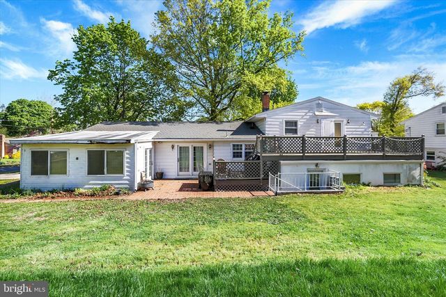 102 FOREST DR, Camp Hill, PA 17011