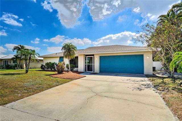 2404 SE 16th ST, Cape Coral, FL 33990