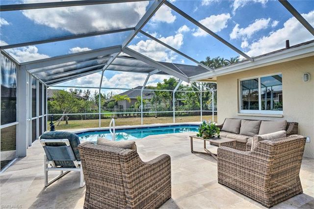 2404 SE 16th ST, Cape Coral, FL 33990
