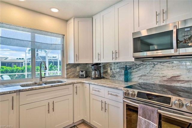 2404 SE 16th ST, Cape Coral, FL 33990