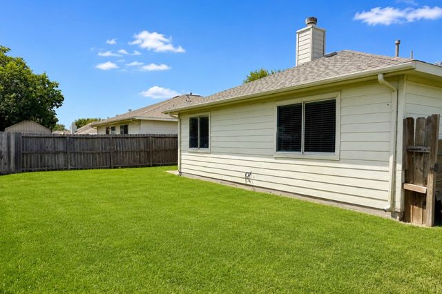 2403 Orchard Run, Fresno, TX 77545
