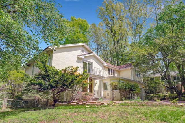 10910 MILLER RD, Oakton, VA 22124