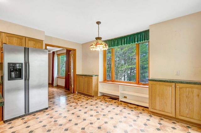 10910 MILLER RD, Oakton, VA 22124