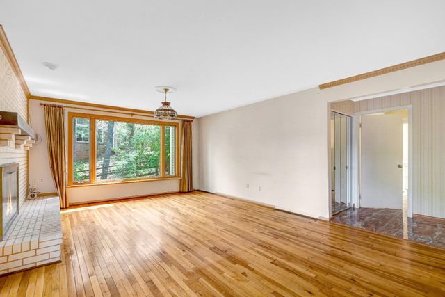 10910 MILLER RD, Oakton, VA 22124