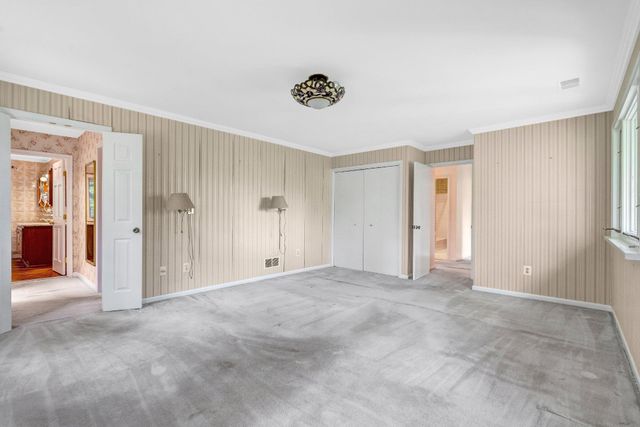 10910 MILLER RD, Oakton, VA 22124