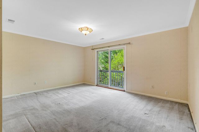 10910 MILLER RD, Oakton, VA 22124