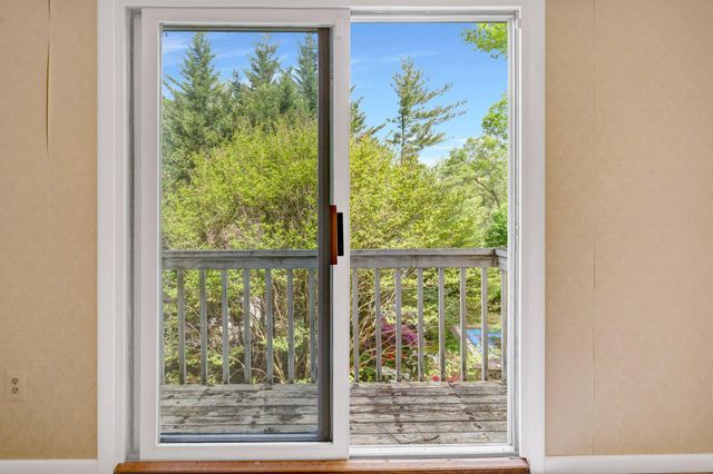 10910 MILLER RD, Oakton, VA 22124