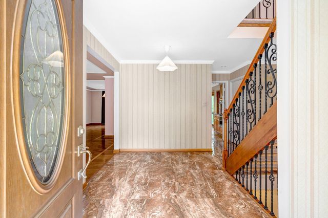 10910 MILLER RD, Oakton, VA 22124