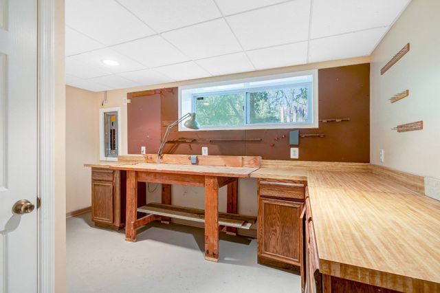 10910 MILLER RD, Oakton, VA 22124
