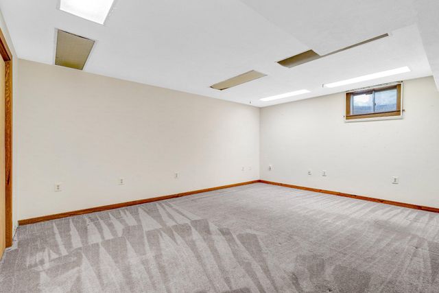 10910 MILLER RD, Oakton, VA 22124