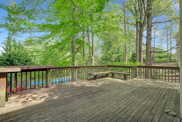10910 MILLER RD, Oakton, VA 22124