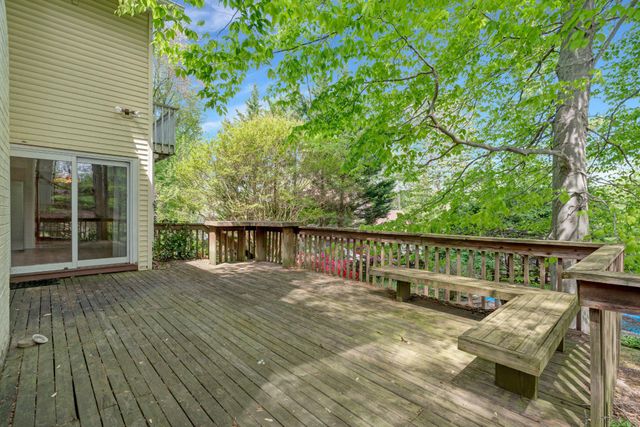 10910 MILLER RD, Oakton, VA 22124