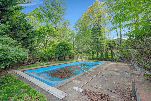 10910 MILLER RD, Oakton, VA 22124