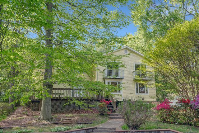 10910 MILLER RD, Oakton, VA 22124