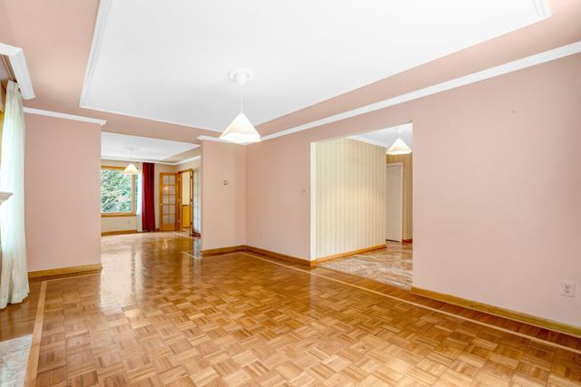 10910 MILLER RD, Oakton, VA 22124