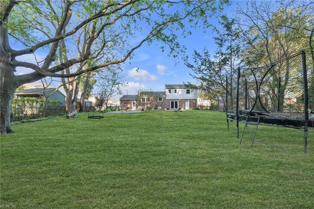 37 Michele DR, Hampton, VA 23669