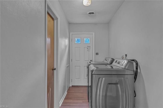 37 Michele DR, Hampton, VA 23669