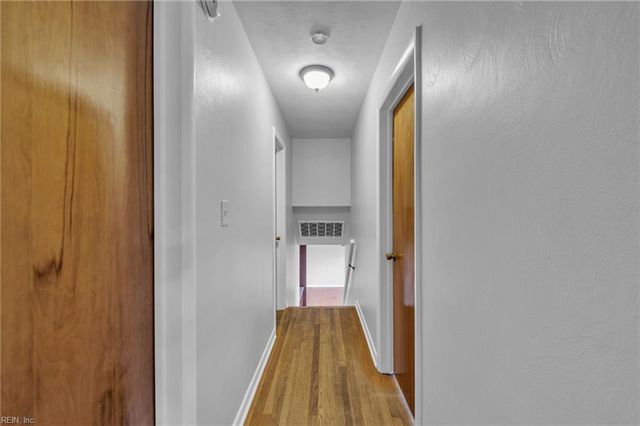 37 Michele DR, Hampton, VA 23669