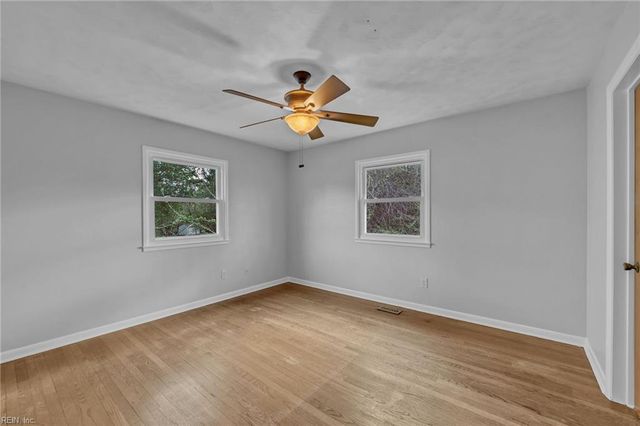 37 Michele DR, Hampton, VA 23669