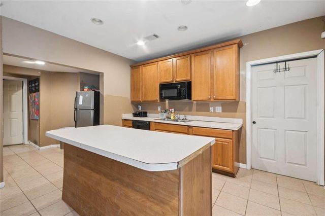 7627 Waterlace Drive, Fairburn, GA 30213