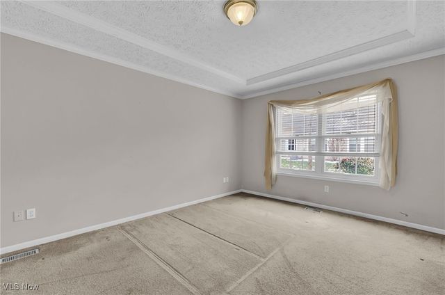 12 Community Drive, Avon Lake, OH 44012