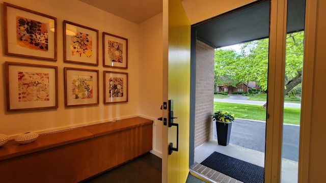 1301 Saint Andrews, Schererville, IN 46375