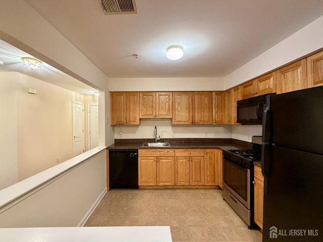 1315 Fernwood Court, New Brunswick, NJ 08901