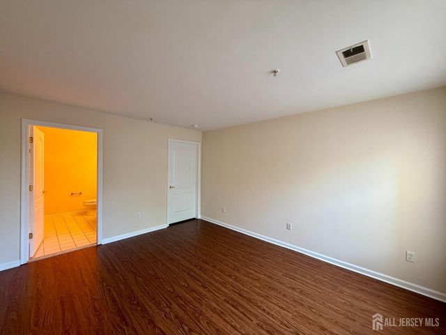 1315 Fernwood Court, New Brunswick, NJ 08901