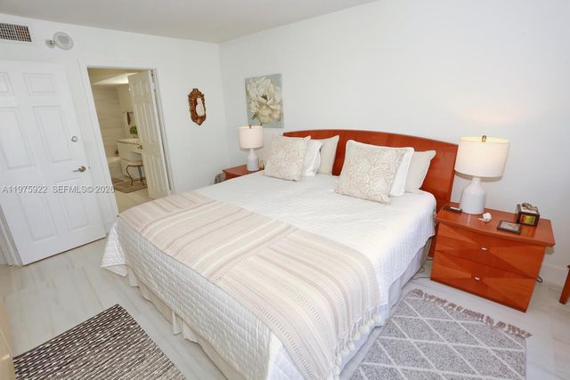 3530 Mystic Pointe Dr 2807, Aventura, FL 33180