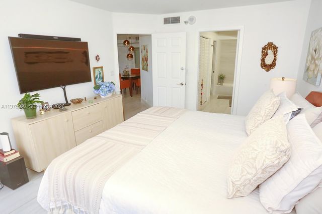 3530 Mystic Pointe Dr 2807, Aventura, FL 33180