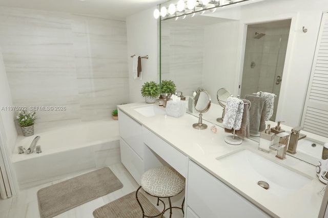 3530 Mystic Pointe Dr 2807, Aventura, FL 33180