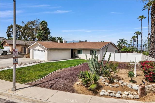 2111 Whitestone Drive, Riverside, CA 92506