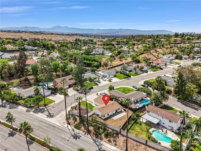 2111 Whitestone Drive, Riverside, CA 92506