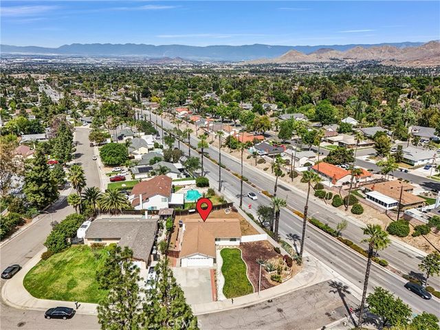 2111 Whitestone Drive, Riverside, CA 92506