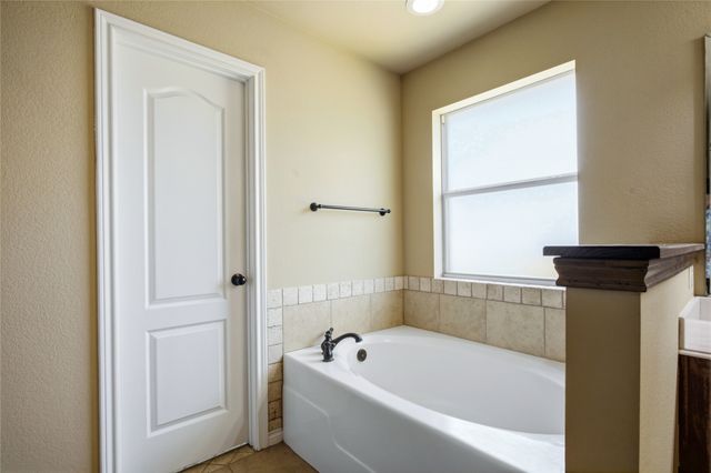 1389 Thomas Road, Springtown, TX 76082