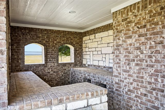 1389 Thomas Road, Springtown, TX 76082