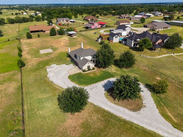 1389 Thomas Road, Springtown, TX 76082