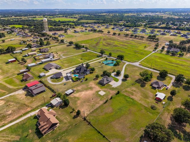 1389 Thomas Road, Springtown, TX 76082