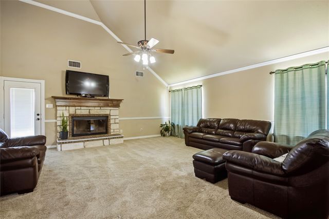 1389 Thomas Road, Springtown, TX 76082