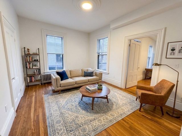 21 Avon St 21, Cambridge, MA 02138
