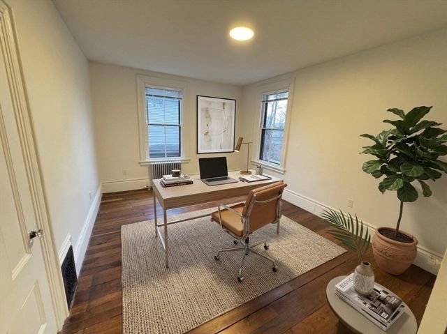 21 Avon St 21, Cambridge, MA 02138