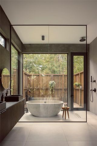 12041 Oak Forest Lane, Conroe, TX 77385