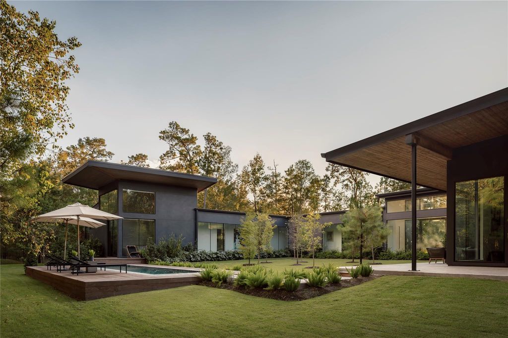 12041 Oak Forest Lane, Conroe, TX 77385